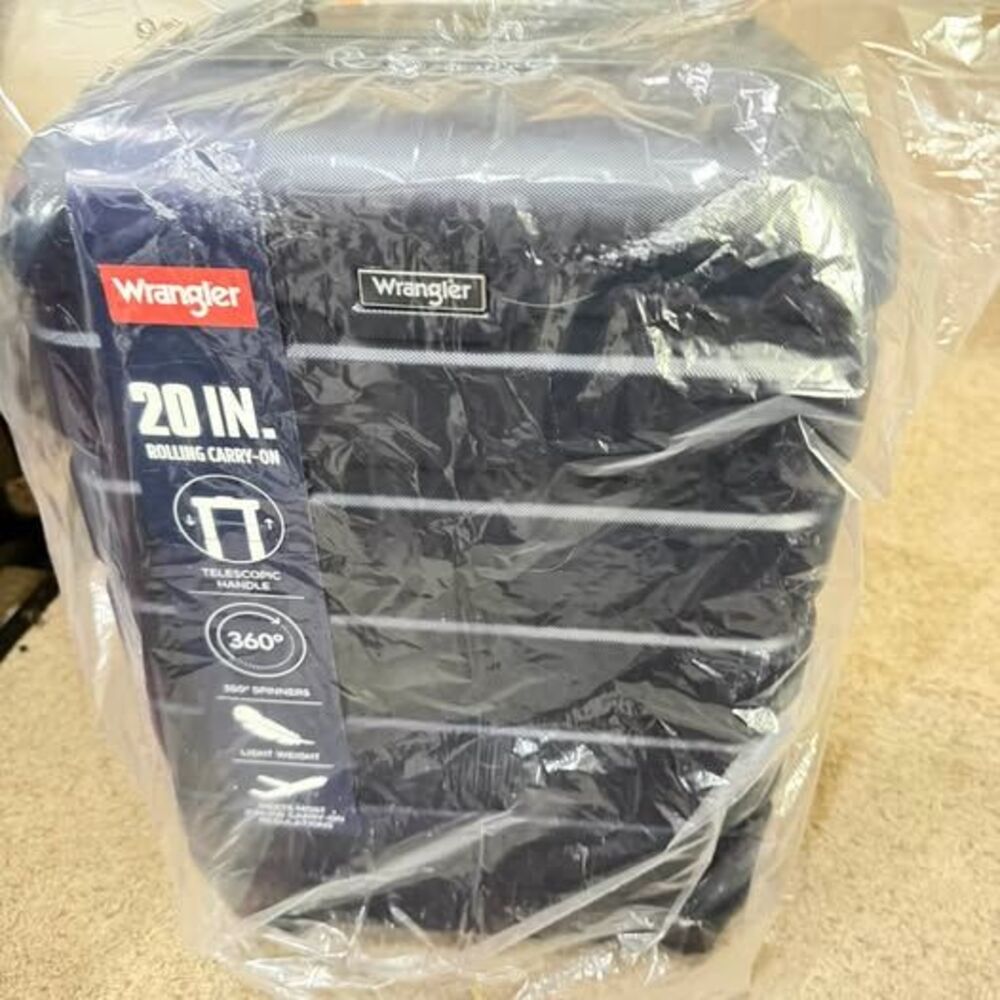 Wrangler 20-inch Rolling Carry-on Luggage - Picture 3 of 3